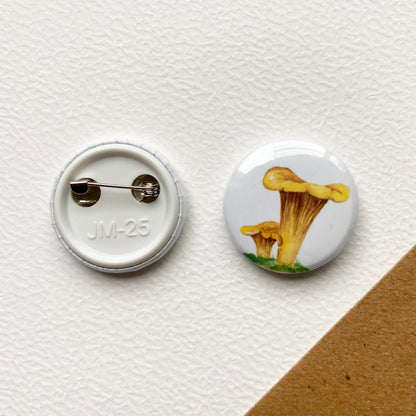 Chanterelle button